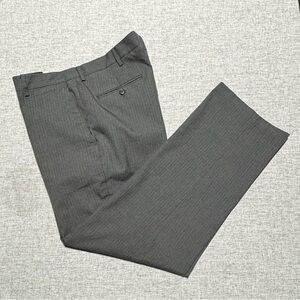 Haggar Men’s Grey Pinstripe Dress Pants Size 36x32